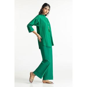 Conjunto Casual para Mujer con Adornos en Color Verde Dobby, Decorado con Botones, Talla XL, Dos Piezas, Camisa y Pantalón por Encima de la Rodilla - Product Image 2