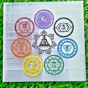 Placa Cuadrada de Selenita Natural con Símbolo Grabado para Sanación Reiki y Cristal de Fengshui, 3 x 3 Pulgadas (Peso - 95 GMS) - Product Image 1