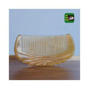 PEINE DE CUERNO DE BUEY TALLADO DE ANIMALES HECHO NATURALMENTE DE ARTESANOS DE VIETNAM PRECIO DIRECTO DE FÁBRICA AL POR MAYOR PEINE DE CUERNO DE BUEY OEM PERSONALIZADO - Product Image 4