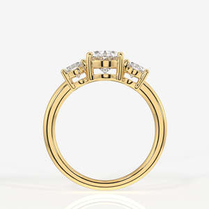 Bague à trois pierres en moissanite taille ovale, or 18 carats - Bagues élégantes en moissanite - Product Image 5
