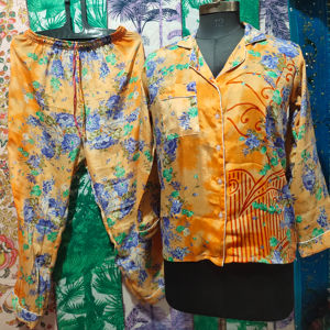 Sweet Dream Luxury Loungewear Conjunto de pijamas de seda pura Premium Manga larga Cómoda ropa de dormir suave para ella Ropa de dormir de invierno - Product Image 1