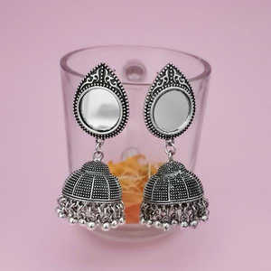 Kriaa oxidado plateado espejo Jhumki candelabro pendientes 1314505 accesorio de moda - Product Image 1