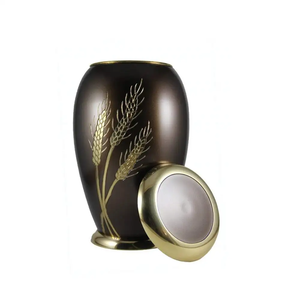 Top Tendance Monarque Rentrer À La Maison Adulte Urne De Crémation Urne En Métal Fabriquée À La Main Oiseau Gravé Pour Cendres Humaines Monarque Mémorial Laiton - Product Image 2