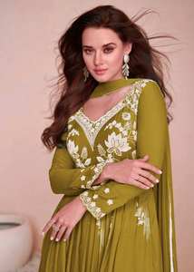 Sharara Gharara, tenue traditionnelle indienne, broderie ethnique, géorgette, été, travail au fil, prêt-à-porter, tenue de fête, salwar kameez - Product Image 3