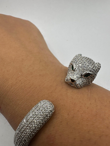 สร้อยข้อมือเงินลายดอกโคลเวอร์สร้อยข้อมือหรูหราเป็นประกายเครื่องประดับข้อมือหรูหราสไตล์พรีเมี่ยม - Product Image 4