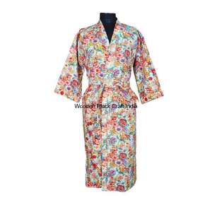 Veste matelassée à motif floral imprimé à la main pour femmes WOODEN BLOCK CRAFT INDIA, 100% coton biologique, manches trois quarts - Product Image 2