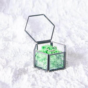 Caja de Joyería de Lujo Decorativa de Metal Hecha a Mano con Acabado de Vidrio y Metal de la Mejor Calidad Superior para Anillos, Collares y Colgantes - Product Image 2