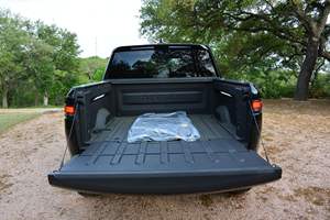 2022 R1T Launch Edition Quad-Motor AWD, Système de suspension pneumatique, Batterie de grande capacité - Product Image 2