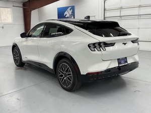 ฟอร์ด มัสแตง มัค-อี พรีเมียม รุ่นมาตรฐานสร้างสรรค์เพื่อความสะดวกสบาย ปี 2024 - Product Image 2