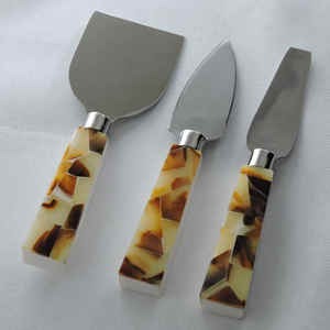 Juego de cuchillos de queso de acero inoxidable con mangos de madera y resina Juego de utensilios elegante de 3 piezas para servir tablas de queso - Product Image 3