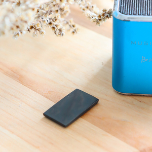 Placa adhesiva rectangular pulida de shungita para teléfono, 0.6*1.2 pulgadas (15*30 mm) - Product Image 2