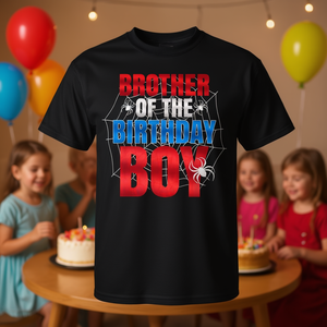 T-shirt coordinata per la famiglia con motivo a ragnatela e scritta 'Birthday Boy' per feste ed eventi in famiglia - Product Image 3
