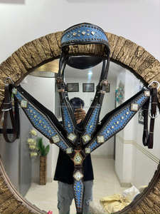 Conjunto de aparejos de cuero genuino para caballo estilo western con cierre de hebilla, cabezada y pechera azules con diseño de cocodrilo, personalizable - Product Image 4