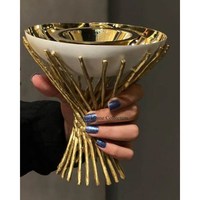 Quemador y soporte de incienso decorativo de Metal Royal Look, quemador de aspecto de fragancia para el hogar elegante de diseñador y suministros de quemador de cera para velas