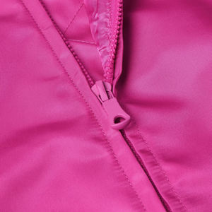 แจ็กเก็ตบอมเบอร์สำหรับผู้ชายเสื้อแจ็กเก็ตบอมเบอร์คอตั้งผ้าเบาสำหรับฤดูหนาวดีไซน์ใหม่ขายส่งมีกระเป๋าและฮู้ด - Product Image 6