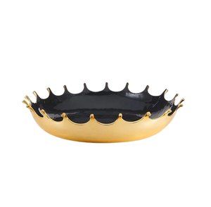 Beau bol de service de fruits de conception de corail émail blanc fini avec du métal poli plaqué or pour des occasions de fête - Product Image 4