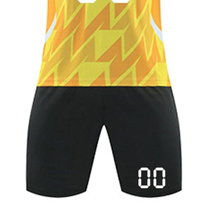Ensemble de vêtements de football personnalisés en gros, nouveaux designs, maillots de football pour hommes, shorts, maillots de football en polyester à séchage rapide, pas cher - Product Image 5