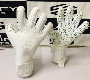 Goalkeeper <b>Gloves</b> Professional/HIGH QUALITY GERMAN <b>LATEX</b> 4MM - Product Image 1