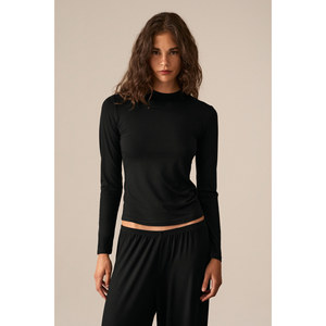 ETHIQUET DARI T-shirt à manches longues ajusté en tissu viscose doux et extensible pour femme - Product Image 1