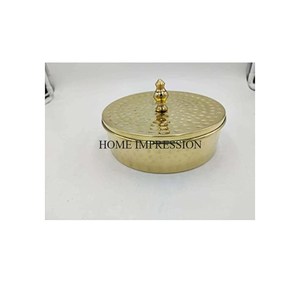 Vente en gros d'hôtels et de restaurants Table à manger Centre de table Casserole Chapati de forme ronde en métal avec couvercle supérieur martelé - Product Image 1