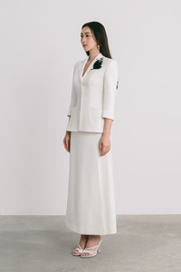 ชุดสูทกระโปรงสีขาวสำหรับผู้หญิงที่ดีที่สุด กระโปรงยาว HANI ผลิตจากโพลีเอสเตอร์ 73% เรยอน 17% สแปนเด็กซ์ 10% พร้อมป้ายและฉลากสั่งทำพิเศษ ผลิตในเวียดนาม - Product Image 2