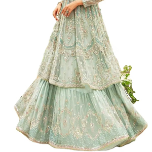 Lehenga Choli en soie fait à la main pour femmes tenue traditionnelle indienne brodée avec impression lourde pour les mariages et les fêtes - Product Image 1