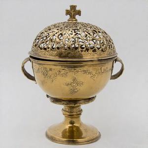 Soporte de incienso Angelic Touch, incensario colgante de latón ligero, quemador de incienso de Iglesia Vintage para ambiente ceremonial y espiritual - Product Image 3