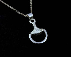 จี้เงินแท้ 925 ชุบทองคำขาว รูปทรงครึ่งหัวม้า ประดับเพชร  แบบเปล่า  รักษาสิ่งแวดล้อม  สำหรับใส่ขี้เถ้าหรือเรซิ่น  งานฝีมือประณีต - Product Image 3