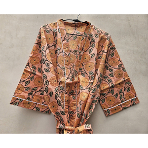 Kimono Elegante de Algodón con Estampado Floral Hecho a Mano para Mujer, Cuello en V, Manga Corta, Hermosa Túnica de Verano para Dormir - Product Image 4