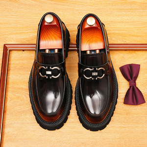 Nouvelles chaussures habillées pour hommes en cuir véritable, fabriquées à la main, haut de gamme, adaptées aux affaires, aux mariages, aux fêtes et aux vacances - Product Image 5