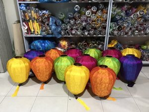 โคมไฟไหมกันน้ำเวียดนามหลากสีสำหรับตกแต่งปีใหม่/ตรุษจีน ขายส่งราคาถูกจำนวนมาก - Product Image 2