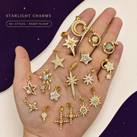 Ciondolo Personalizzato in Ottone con Inserto di Perle e Zirconi, Placcato in Oro 18k, Stile Romantico Starlight, Accessori Gioielli da Donna