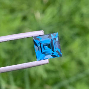 Baguette de topaze bleue de Londres naturelle 100% de qualité supérieure coupe à facettes Madagascar OEM pierres précieuses en vrac pour la fabrication de bijoux - Product Image 3