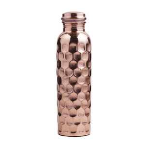 Meilleure vente bouteille en cuivre ayurvédique haute qualité diamant coupe conception bouteille martelée pour une vie saine avantages pour la santé métal - Product Image 2