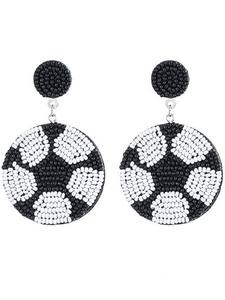 Boucles d'oreilles de football pour femmes faites à la main nouveau Design broderie perlée Style classique forme de boule avec perle diamant pierre principale jour de jeu - Product Image 4