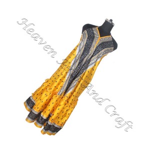 Robes indiennes en soie Vintage faites à la main, vêtements tendance d'été et de plage, robe longue pour filles - Product Image 3