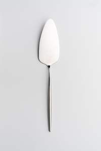 Servidor de Pastel con Mango de Rama Rústica, Diseño Inspirado en la Naturaleza en Acero Inoxidable Espejo, Perfecto para Cenas Elegantes y Ocasiones Especiales - Product Image 6