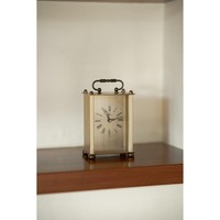 Belle petite horloge de table en laiton allemand, fonctionnant à piles, étanche, avec sonnerie horaire - Design vintage des années 1960, mi-siècle