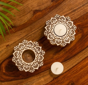 Blocs de fleurs lustrées sculptées à la main porte-bougies en bois de Sesham Lot de 2 porte-bougies chauffe-plat pour centres de table de mariage - Product Image 2