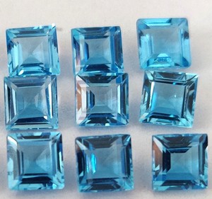 Topacio Azul Suizo Natural, Corte Cuadrado de 4 mm, Facetado - Topacio Azul Suizo Suelto, Corte Cuadrado - Product Image 5