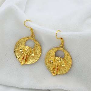 Exclusivos Pendientes Colgantes de Latón Chapado en Oro de 18k con Diseño de Cara de Elefante, Joyería Religiosa de Diseño, Venta al por Mayor para Mujeres - Product Image 6