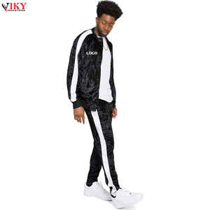 Impresión de logotipo personalizado en venta al por mayor nuevo modelo de ropa activa para hombres chándal de terciopelo de VIKY INDUSTRIES - Product Image 3
