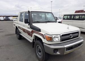 Utilisé pour pour Double Cab VDJ79 Pickup Diesel Turbo Manuel FWD R18 Sièges intérieurs légers en tissu à vendre - Product Image 2