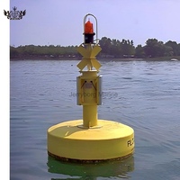 Bouée flottante d'entretien rapide et facile avec un capuchon supérieur amovible pour l'accès à la lampe.