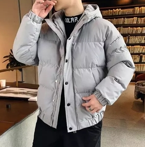 Chaqueta de Plumón con Capucha Negra de Nailon y Plumas de Pato Ligera y Cálida con Logotipo Personalizado al por Mayor, Envío DDP - Product Image 3