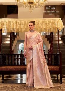 Lujosa colección de Sari de seda satinada suave con diseños elegantes con adornos delicados - Product Image 2