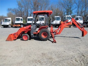 Tractor agrícola 2022 Kubota B26 Retroexcavadora en excelentes condiciones Listo para enviar/a todo el mundo - Product Image 5
