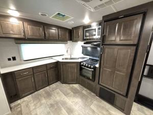 Caravanes de voyage d'occasion 2021 F-o-r-e-s-t R-i-v-e-r Flagstaff S-u-p-e-r L-i-t-e 26FKBS disponibles en gros pour les acheteurs en gros - Product Image 4