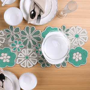 Nappe de table arrière en satin brodée à la main et perlée, motif floral, entretien facile, multicolore, légère (1200g), polyvalente pour la maison - Product Image 5