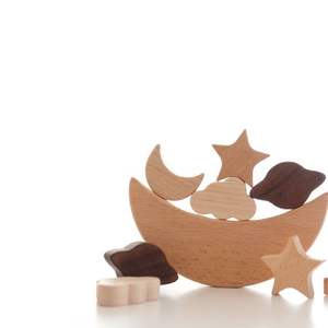 Juguete de Equilibrio de Madera Ecológico con Forma de Luna, Suministro al por Mayor, Fábrica de Artesanía Premium - Product Image 1